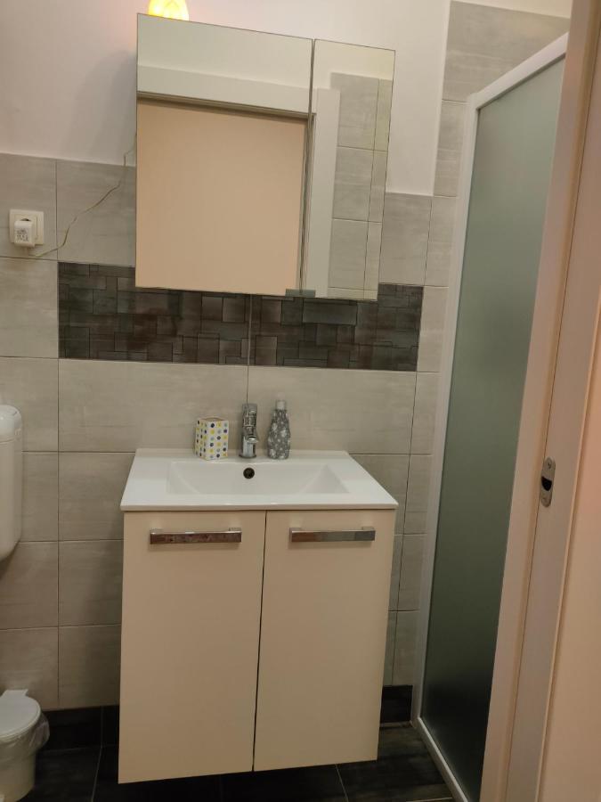 The Nice Dreams Studio Apartment Zara Esterno foto