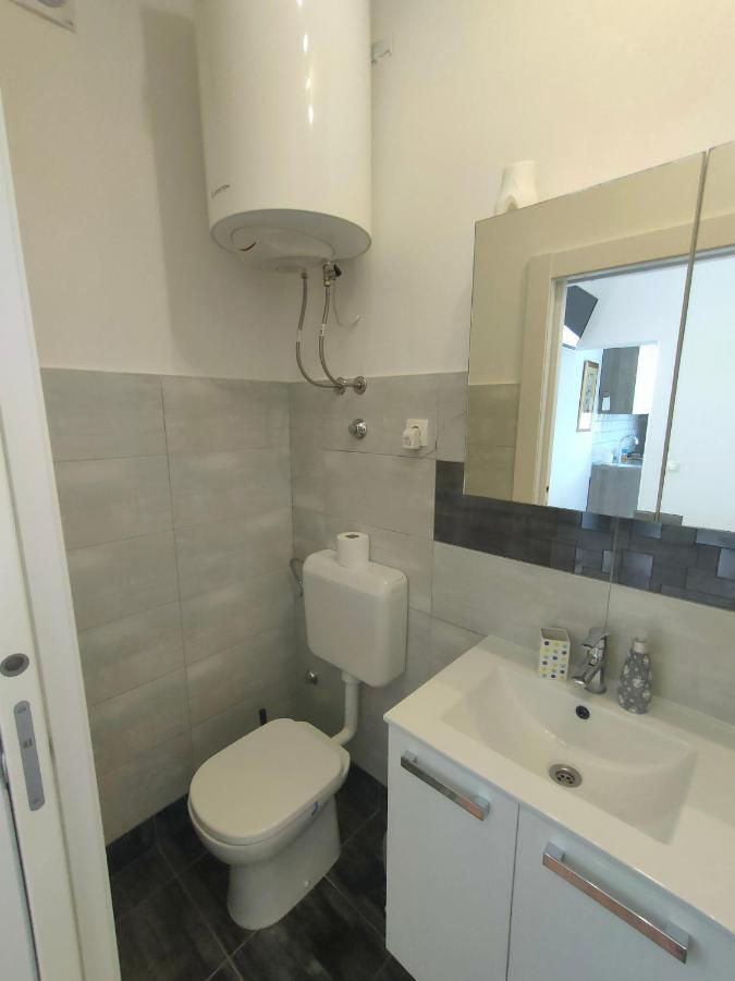 The Nice Dreams Studio Apartment Zara Esterno foto
